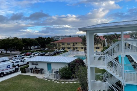 Condominio en venta en North Palm Beach, Florida, 1 dormitorio, 66.33 m2 № 2190185 - foto 3