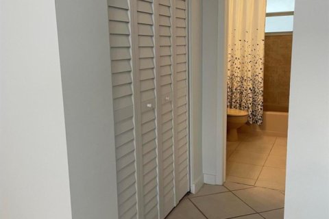 Condominio en venta en North Palm Beach, Florida, 1 dormitorio, 66.33 m2 № 2190185 - foto 6