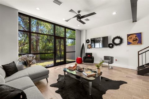 Adosado en venta en Tampa, Florida, 3 dormitorios, 149.85 m2 № 1630754 - foto 6