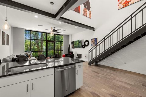 Adosado en venta en Tampa, Florida, 3 dormitorios, 149.85 m2 № 1630754 - foto 12