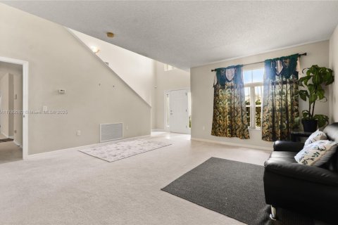 Villa ou maison à vendre à Kissimmee, Floride: 5 chambres № 1862376 - photo 14