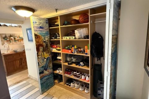 Copropriété à louer à Miami Beach, Floride: 1 chambre, 99.87 m2 № 2384835 - photo 21