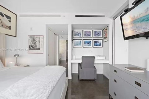 Condominio en venta en Miami Beach, Florida, 1 dormitorio, 77.02 m2 № 2267789 - foto 13