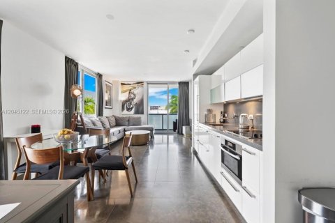 Condominio en venta en Miami Beach, Florida, 1 dormitorio, 77.02 m2 № 2267789 - foto 3