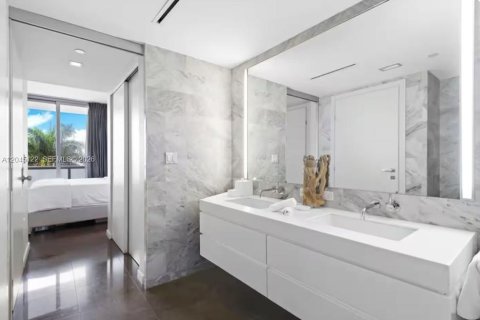 Condominio en venta en Miami Beach, Florida, 1 dormitorio, 77.02 m2 № 2267789 - foto 21