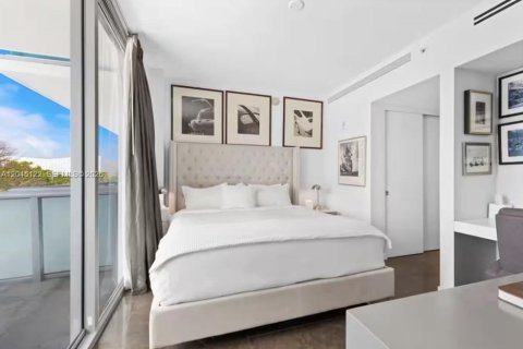 Condominio en venta en Miami Beach, Florida, 1 dormitorio, 77.02 m2 № 2267789 - foto 11