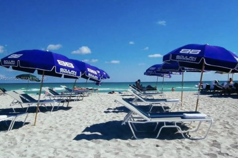 Condominio en venta en Miami Beach, Florida, 1 dormitorio, 77.02 m2 № 2267789 - foto 10