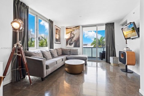 Condominio en venta en Miami Beach, Florida, 1 dormitorio, 77.02 m2 № 2267789 - foto 9