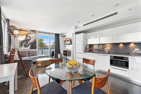 Condominio en Miami Beach, Florida, 1 dormitorio № 2267789