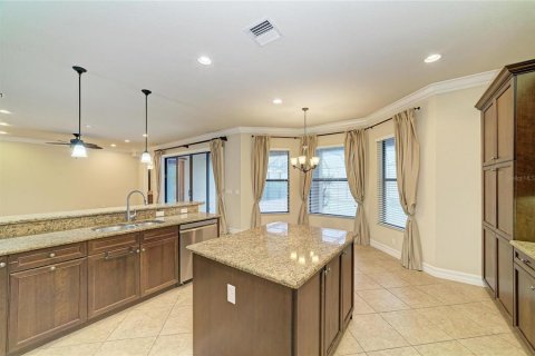 House in Naples, Florida 5 bedrooms, 356.09 sq.m. № 2157435 - photo 19