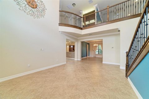 House in Naples, Florida 5 bedrooms, 356.09 sq.m. № 2157435 - photo 10