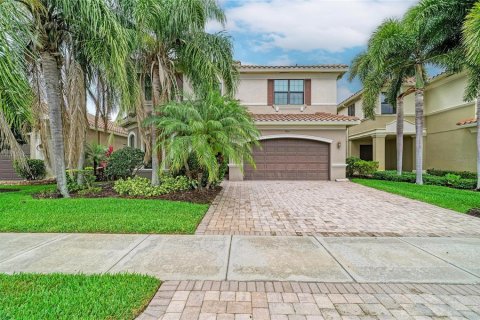 House in Naples, Florida 5 bedrooms, 356.09 sq.m. № 2157435 - photo 3