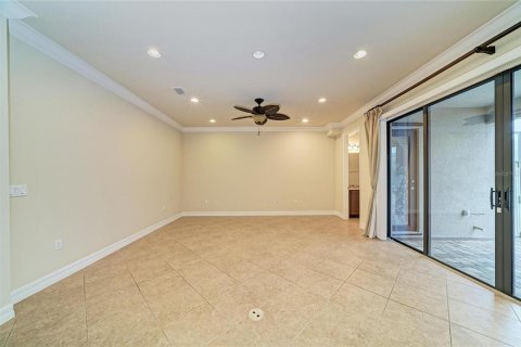 House in Naples, Florida 5 bedrooms, 356.09 sq.m. № 2157435 - photo 23