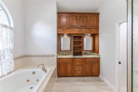 Villa ou maison à louer à New Port Richey, Floride: 3 chambres, 175.68 m2 № 1907210 - photo 19