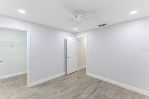 Villa ou maison à louer à New Port Richey, Floride: 3 chambres, 175.68 m2 № 1907210 - photo 25