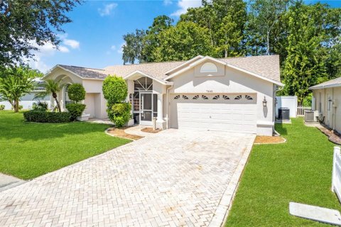 Villa ou maison à louer à New Port Richey, Floride: 3 chambres, 175.68 m2 № 1907210 - photo 2