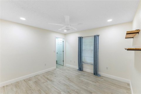 Villa ou maison à louer à New Port Richey, Floride: 3 chambres, 175.68 m2 № 1907210 - photo 22