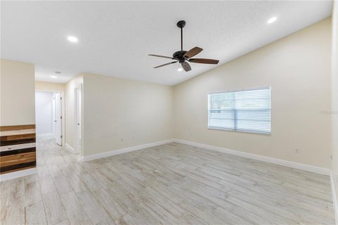 Villa ou maison à louer à New Port Richey, Floride: 3 chambres, 175.68 m2 № 1907210 - photo 11