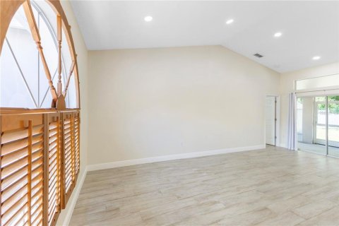 Villa ou maison à louer à New Port Richey, Floride: 3 chambres, 175.68 m2 № 1907210 - photo 5