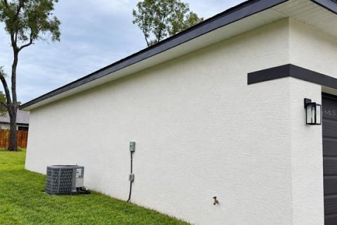 Villa ou maison à vendre à Citrus Springs, Floride: 4 chambres, 147.44 m2 № 2406392 - photo 3