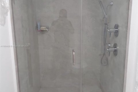 Купить кондоминиум в Майами, Флорида 1 комната, 70.51м2, № 1937789 - фото 12