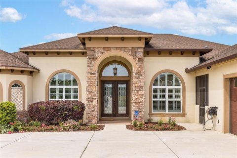 House in Eustis, Florida 4 bedrooms, 355.82 sq.m. № 1894061 - photo 5