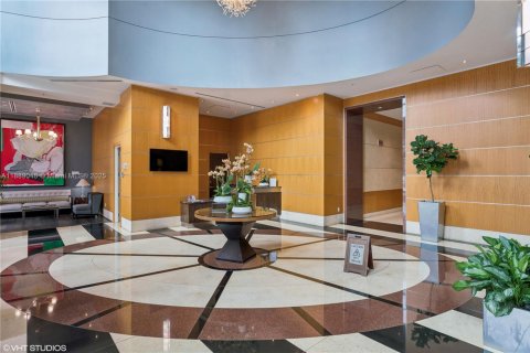 Condo in Miami, Florida, 2 bedrooms  № 1938800 - photo 26