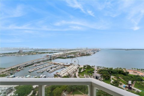 Copropriété à vendre à Miami, Floride: 2 chambres, 126.63 m2 № 1938800 - photo 1