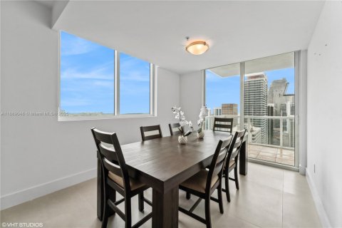 Condo in Miami, Florida, 2 bedrooms  № 1938800 - photo 7