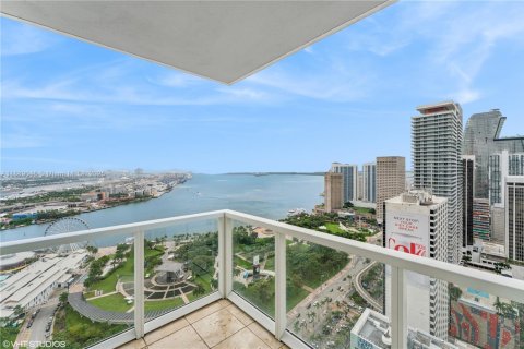 Condo in Miami, Florida, 2 bedrooms  № 1938800 - photo 24