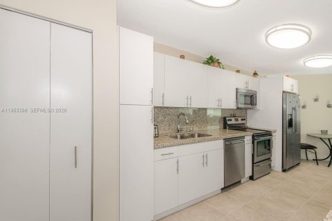 Купить кондоминиум в Майами-Бич, Флорида 1 спальня, 93.83м2, № 2007729 - фото 8