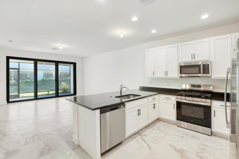 Townhouse in Port St. Lucie, Florida 2 bedrooms, 120.12 sq.m. № 2085310 - photo 11