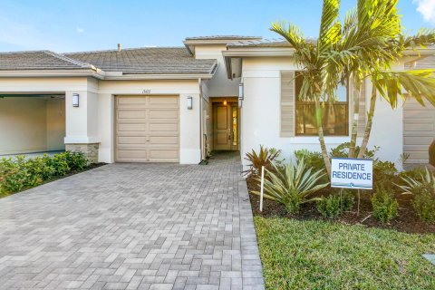 Townhouse in Port St. Lucie, Florida 2 bedrooms, 120.12 sq.m. № 2085310 - photo 7