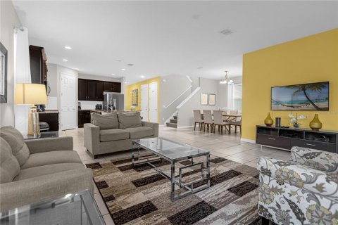 Villa ou maison à vendre à Kissimmee, Floride: 7 chambres, 328.22 m2 № 2347353 - photo 14