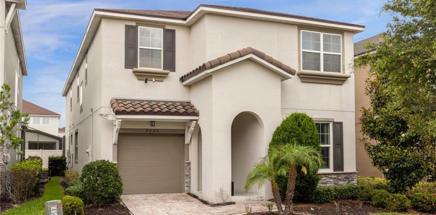Villa ou maison à SOLARA RESORT à Kissimmee, Floride 7 chambres, 328.22 m2 № 2347353