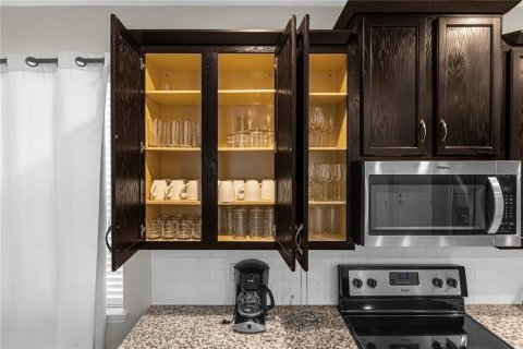 Villa ou maison à vendre à Kissimmee, Floride: 7 chambres, 328.22 m2 № 2347353 - photo 9