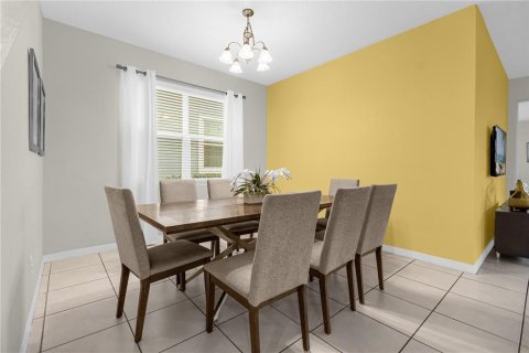 Villa ou maison à vendre à Kissimmee, Floride: 7 chambres, 328.22 m2 № 2347353 - photo 4