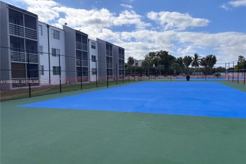 Купить кондоминиум в Майами, Флорида 2 спальни, 105.44м2, № 2026365 - фото 6