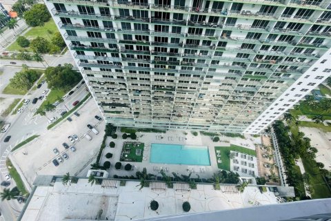 Condo in Miami, Florida, 1 bedroom № 1970365 - photo 8
