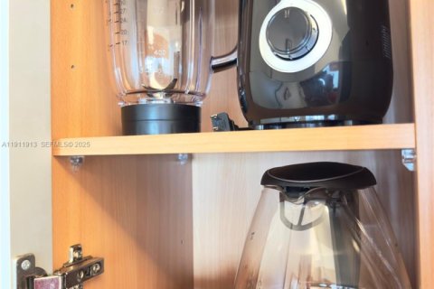 Copropriété à louer à Miami, Floride: 1 chambre, 76.64 m2 № 1970365 - photo 18