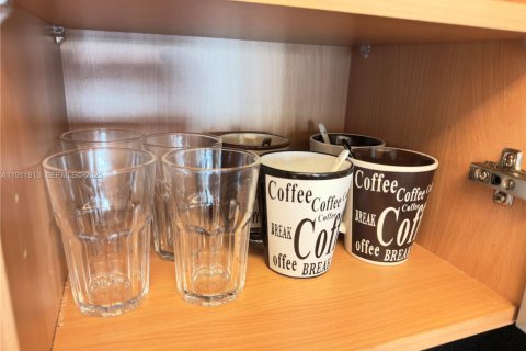 Copropriété à louer à Miami, Floride: 1 chambre, 76.64 m2 № 1970365 - photo 19