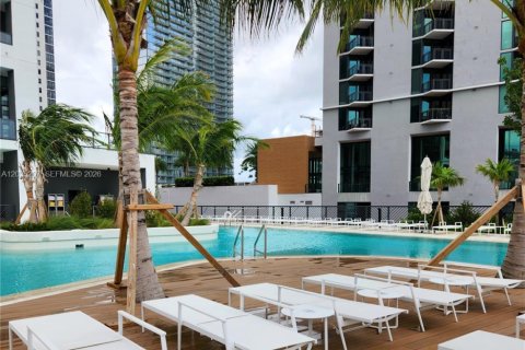 Condo in Miami, Florida  № 2145938 - photo 18