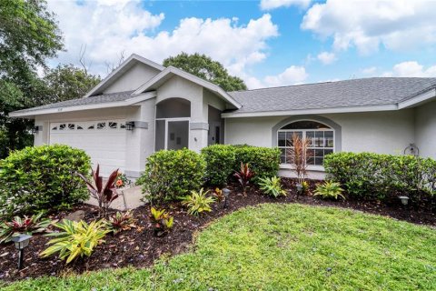 Casa en alquiler en Sarasota, Florida, 3 dormitorios, 179.58 m2 № 1724643 - foto 1