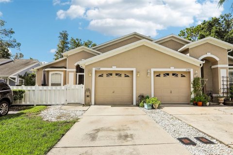 House in Hudson, Florida 2 bedrooms, 120.03 sq.m. № 2349816