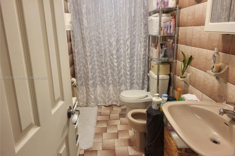 Купить виллу или дом в Майами, Флорида 3 спальни, 134.89м2, № 1950637 - фото 20