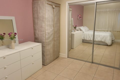 Купить виллу или дом в Майами, Флорида 3 спальни, 134.89м2, № 1950637 - фото 18