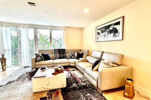 Adosado en alquiler en Fort Lauderdale, Florida, 3 dormitorios, 177.81 m2 № 2077337 - foto 15