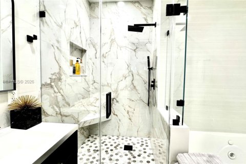 Adosado en alquiler en Fort Lauderdale, Florida, 3 dormitorios, 177.81 m2 № 2077337 - foto 12