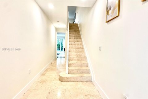 Touwnhouse à louer à Fort Lauderdale, Floride: 3 chambres, 177.81 m2 № 2077337 - photo 3