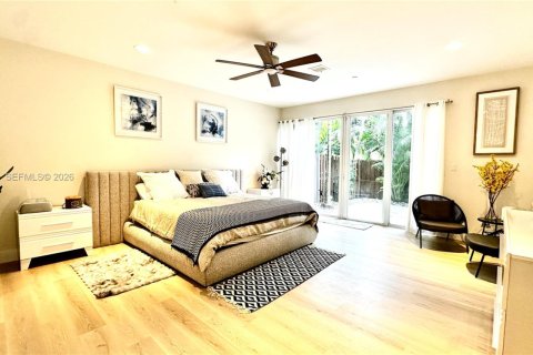 Touwnhouse à louer à Fort Lauderdale, Floride: 3 chambres, 177.81 m2 № 2077337 - photo 4